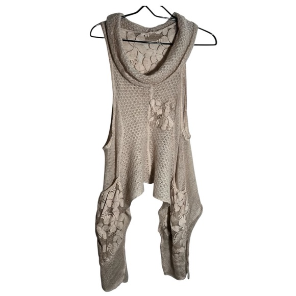 ✨ LUXURY ITALIAN MOHAIR COWL NECK VEST - Cream Lace Detail ✨ - Picture 1 of 7
